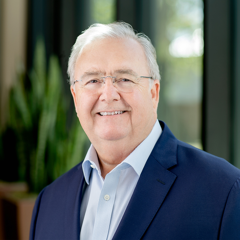EMist-Headshot-2021-George-Robertson